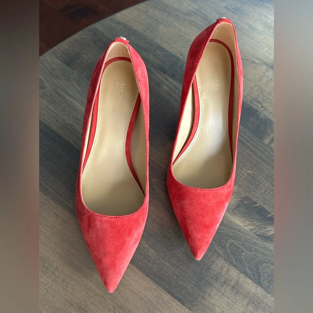 👠👠Michael Kors Red Suede Heels 👠 👠